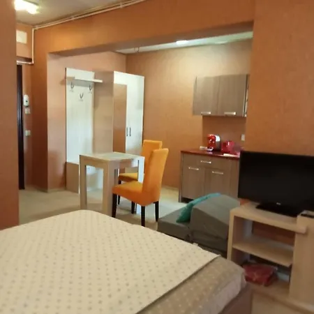 Si Joylife * 科斯蒂内什蒂