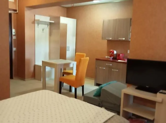 Si Joylife * Костинешти